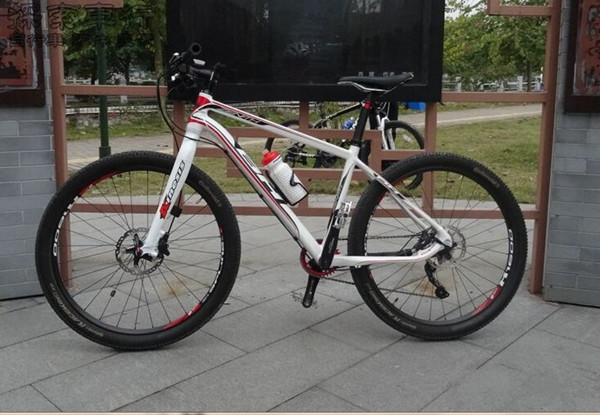 딱딱한 Mtb 자전거 포크 26/27.5 "마운틴 자전거 앞 포크 디스크 브레이크 또는 디스크 / V 하드 포크 1