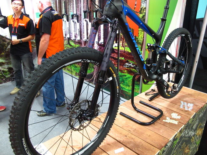 29ER 산악 자전거 포크 뒤집힌 공기 서스펜션 포크 MTB 자전거 서스펜션 포크 RST 0